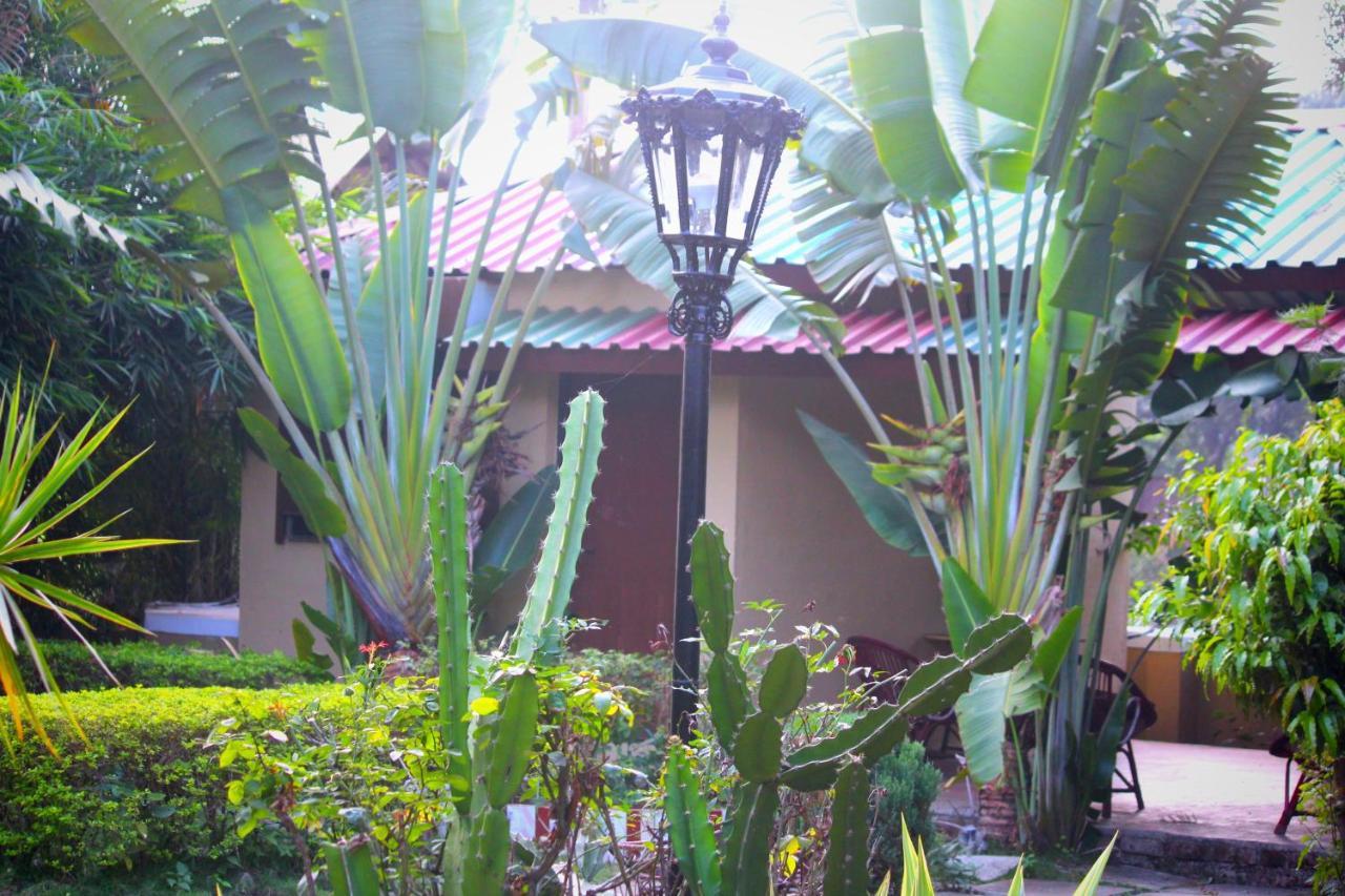 Anandvan Holiday Homes, Wai Exterior photo